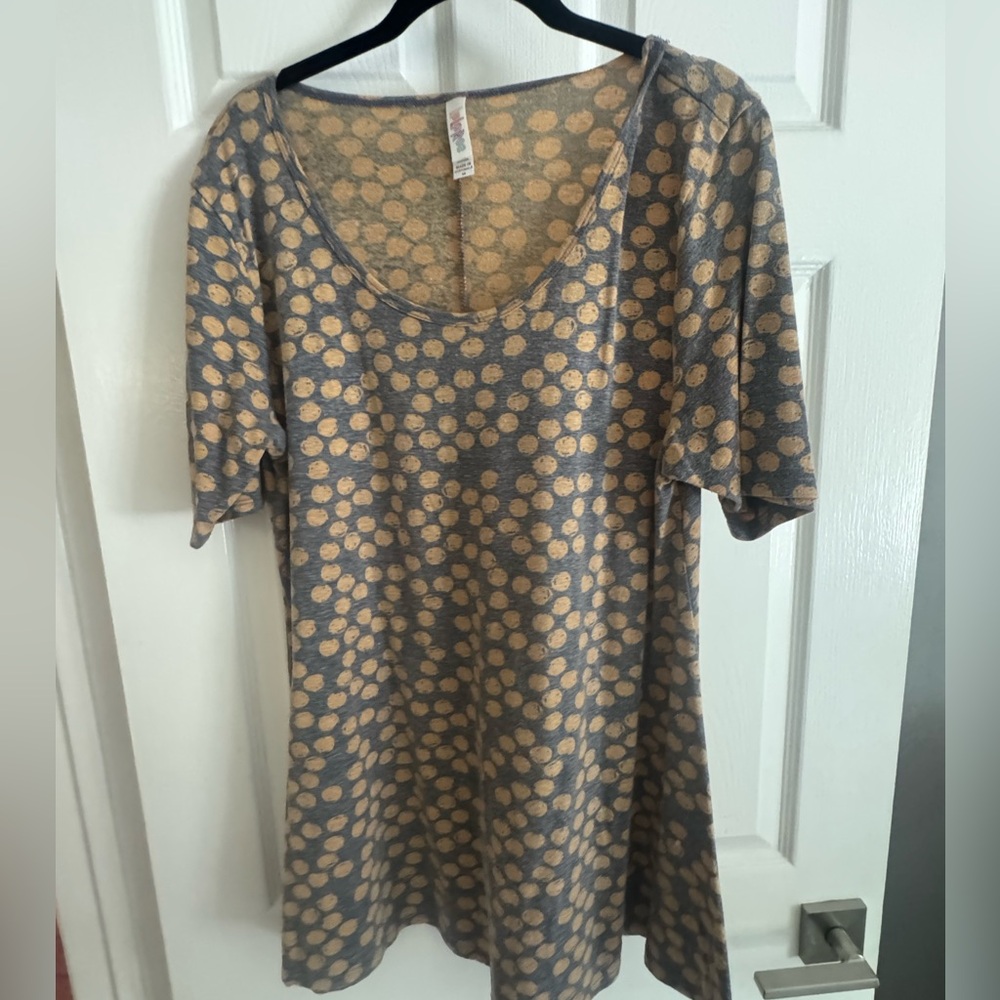 Lularoe Perfect Tee Tunic Length Tshirt with Slits Medium